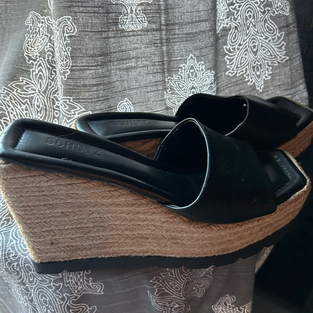 SCHUTZ Black and Tan Wedge Sandals